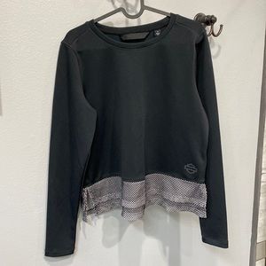 Harley Davidson women’s shirt/sweatshirt, size M. Worn once.